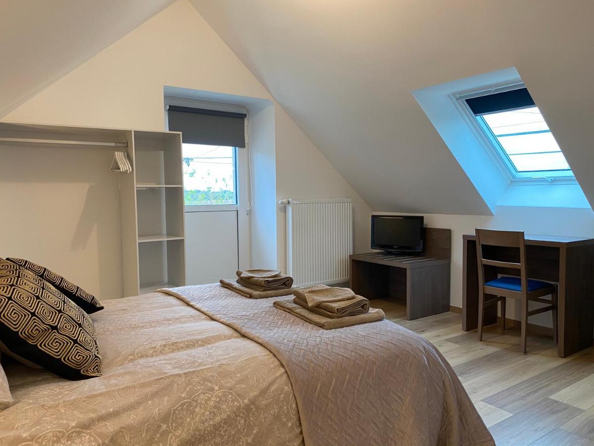 コルスル La Giendrotais Bed & Breakfast エクステリア 写真